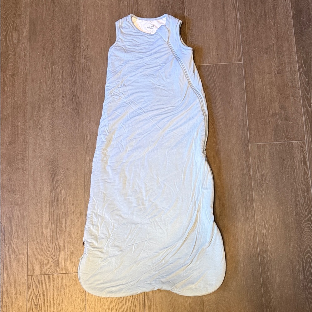 Size L Kyte Baby Light Blue Sleeveless Baby Sleep Sack